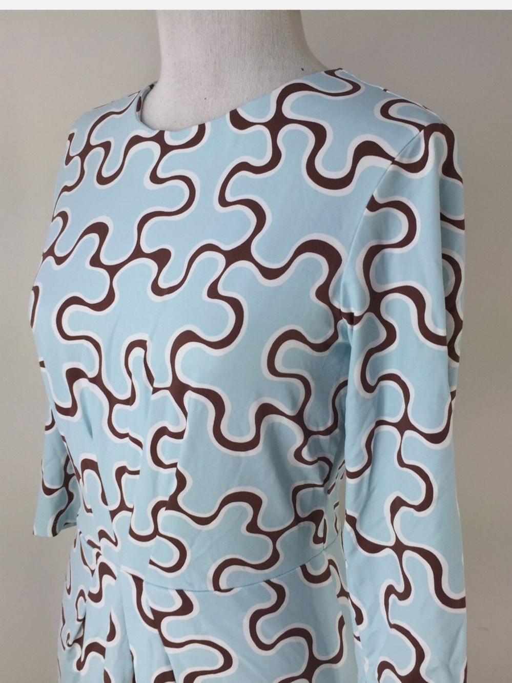 J McLaughlin Dress Catalina Cloth Light Blue and Brown Swirl Design Medium